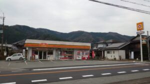 ポケモンカードをコンビニで購入したときの現場写真